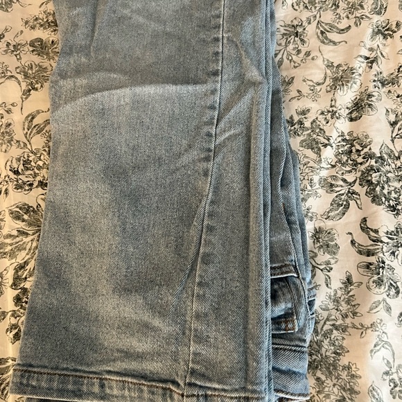 Cat & Jack Kids' Embroidered Gray Jeans - Picture 4 of 6